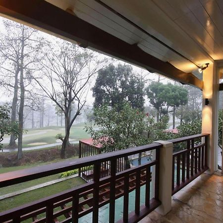 Taman Dayu Golf Club And Resort Prigen Luaran gambar