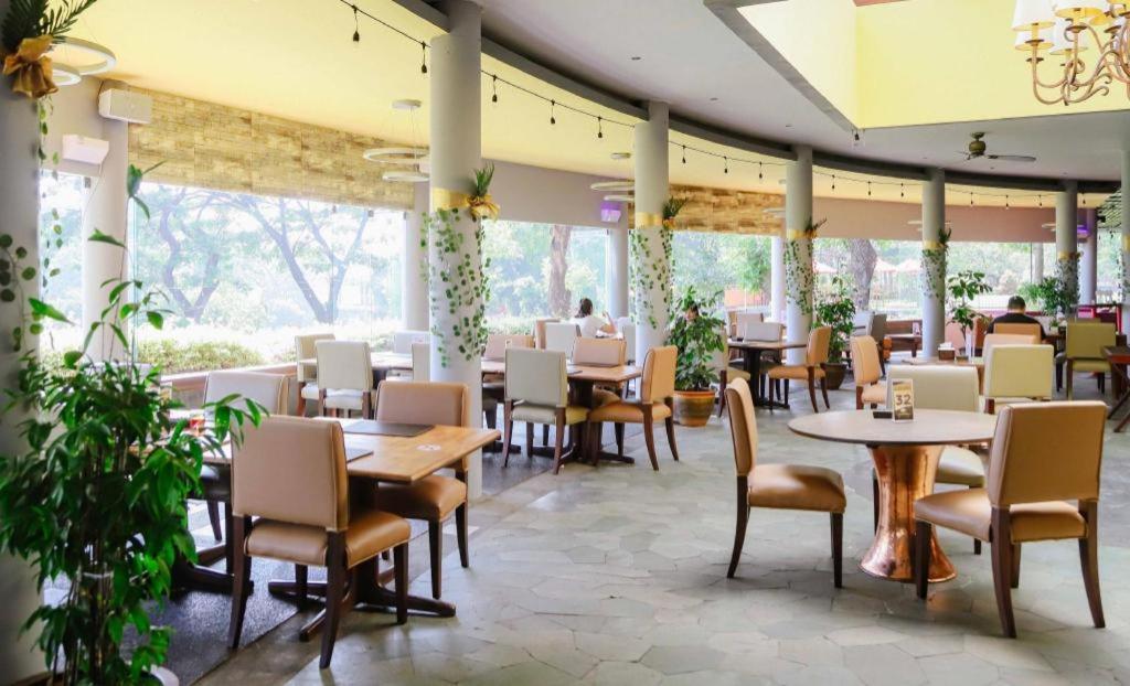 Taman Dayu Golf Club And Resort Prigen Luaran gambar
