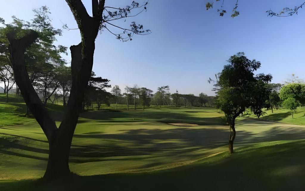 Taman Dayu Golf Club And Resort Prigen Luaran gambar