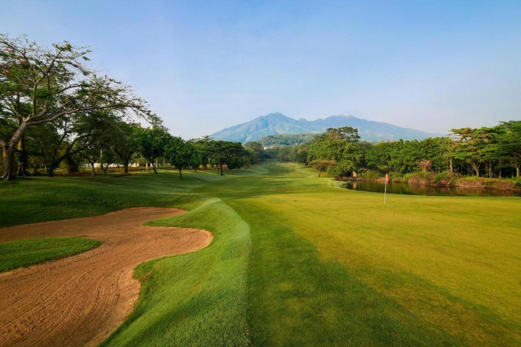 Taman Dayu Golf Club And Resort Prigen Luaran gambar