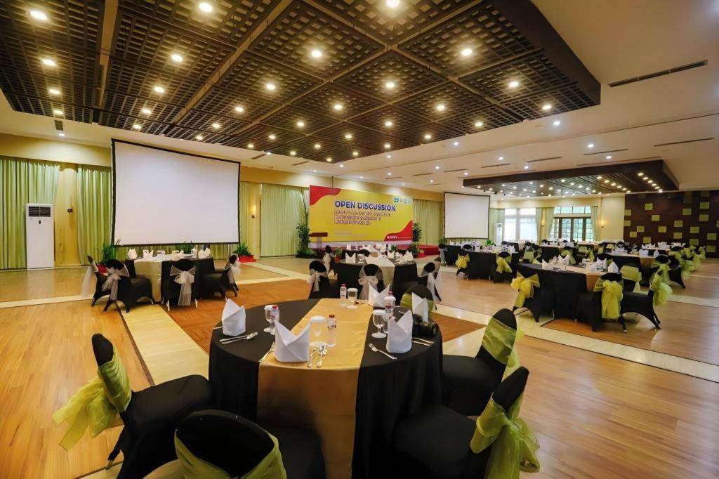 Taman Dayu Golf Club And Resort Prigen Luaran gambar