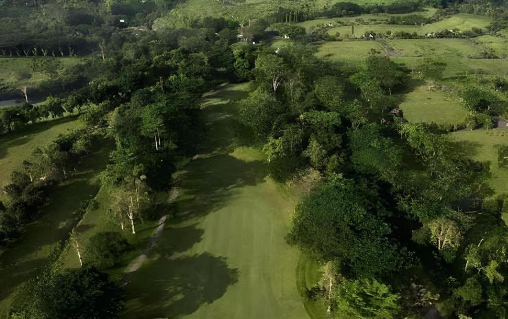Taman Dayu Golf Club And Resort Prigen Luaran gambar